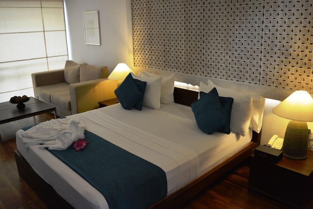 Rockwell Hotel